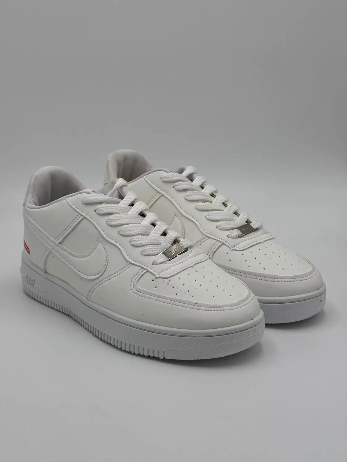 Nike Air Force 1 Low Supreme "All White"