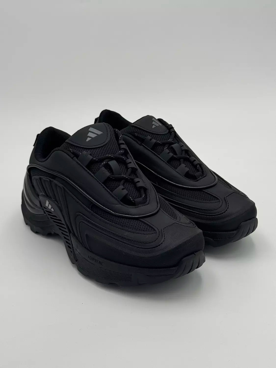 Adidas Wonder Runner Turbo "black cat"