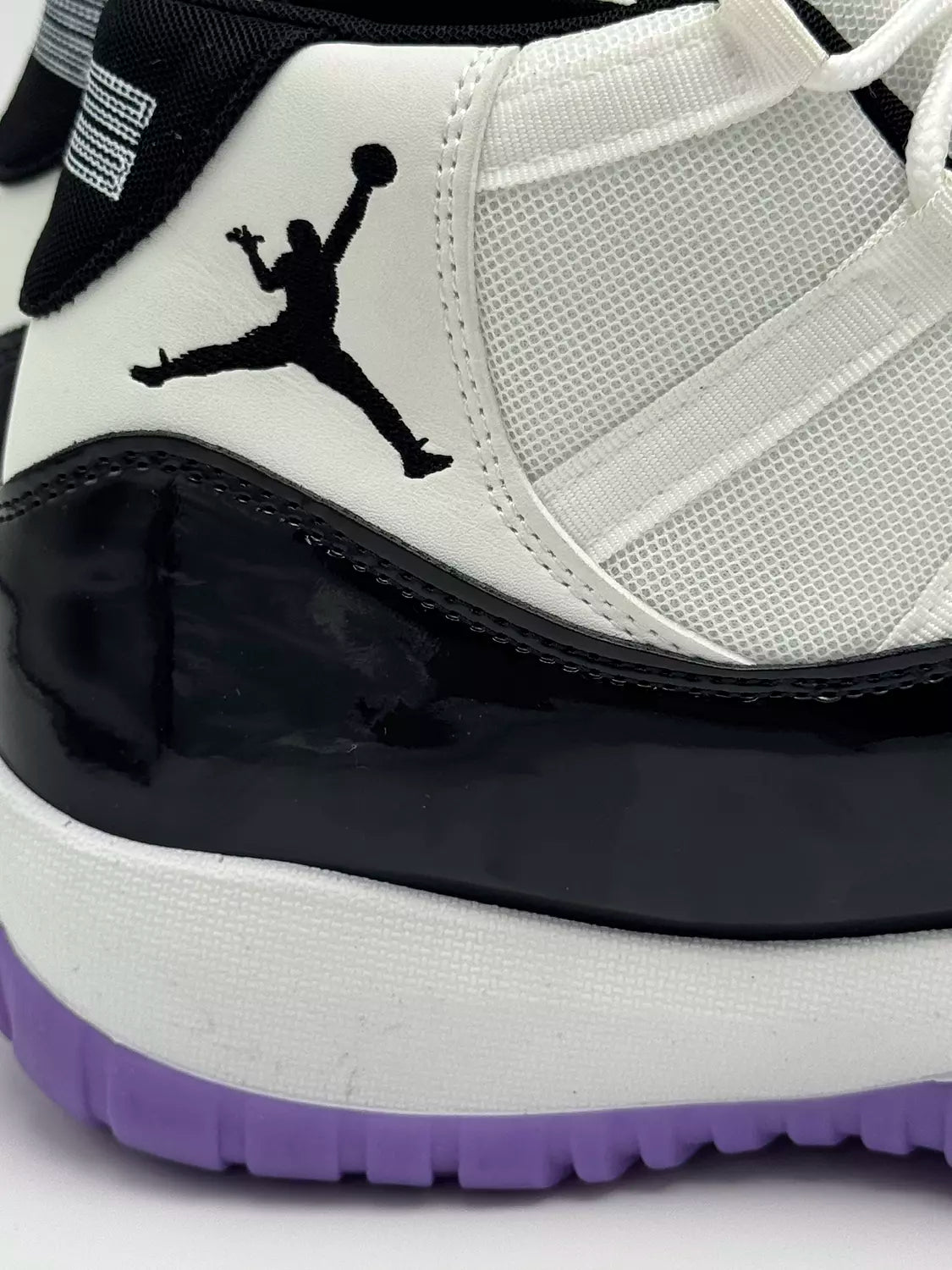 Nike Air Jordan 11 Retro "purple outsole"