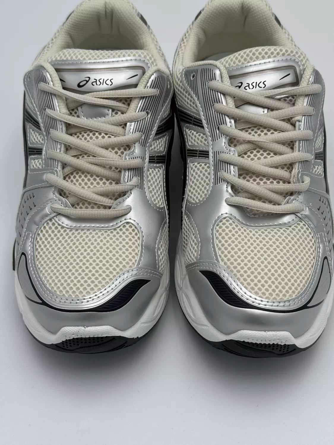 ASICS GEL-Kayano 14 “metallic silver and black colorway” (o)