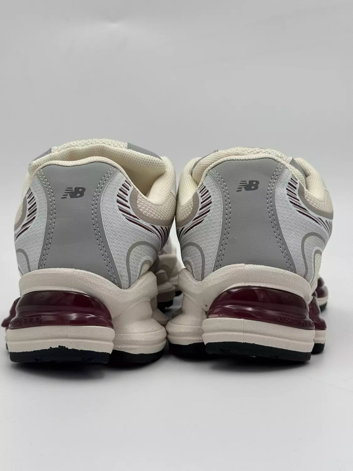 New Balance Abzorb U2000 ( cream& burgundy)