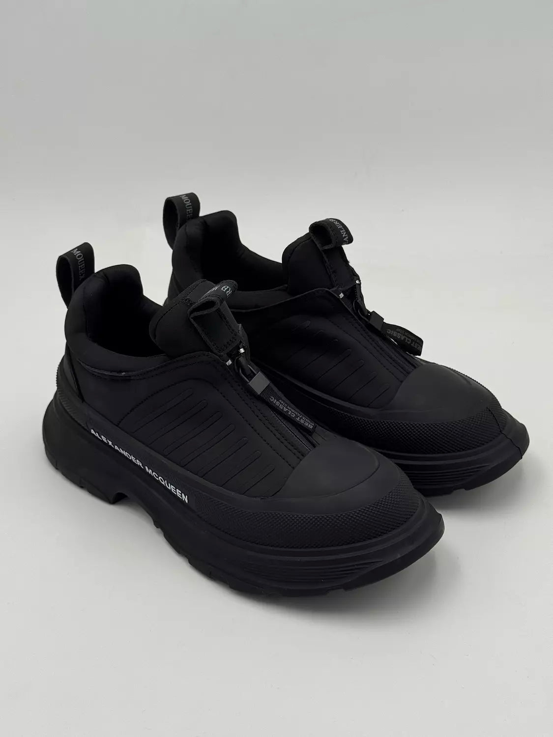Alexander McQueen Tread Slick (black 02)