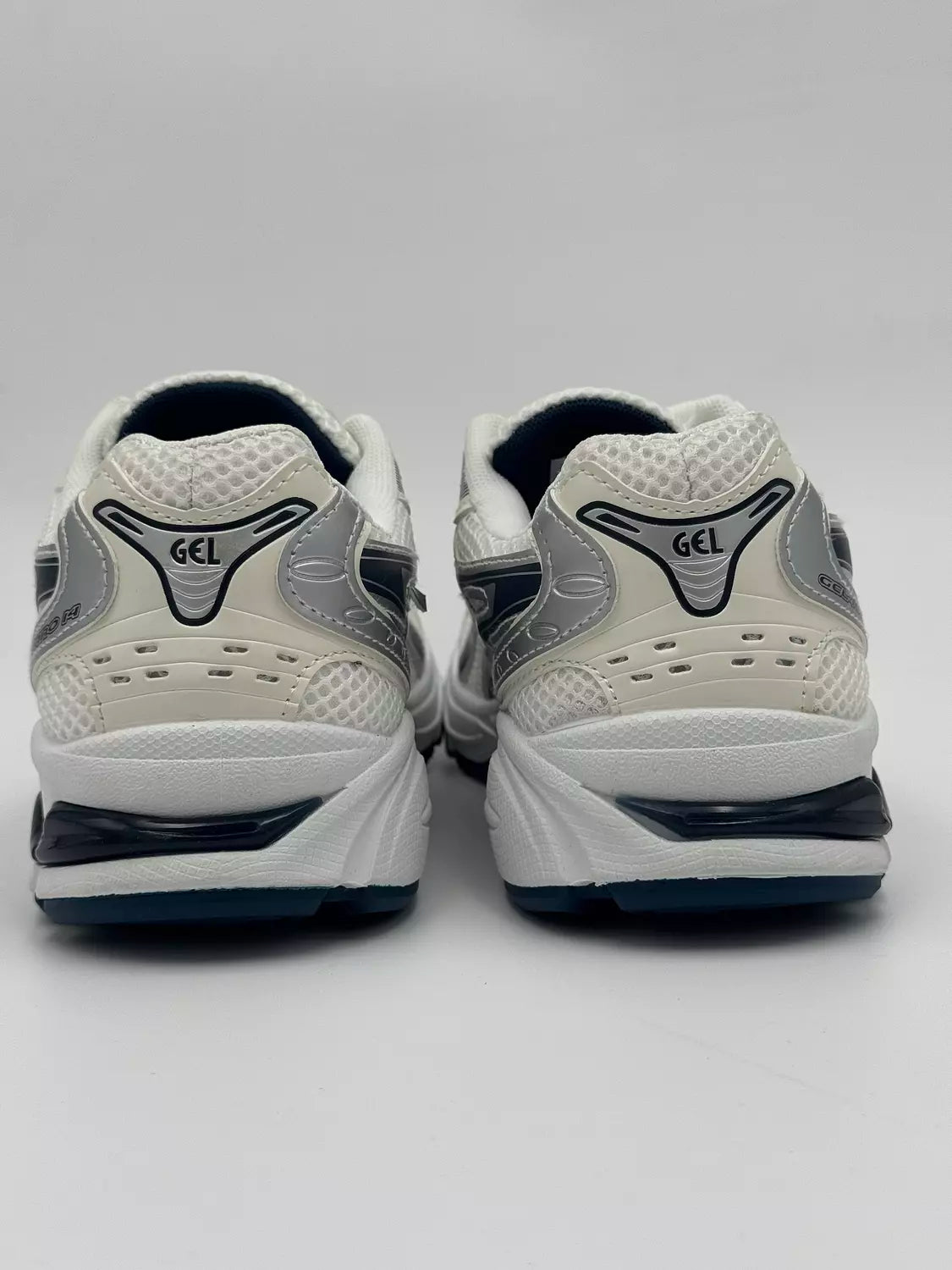 ASICS GEL-Kayano (N)
