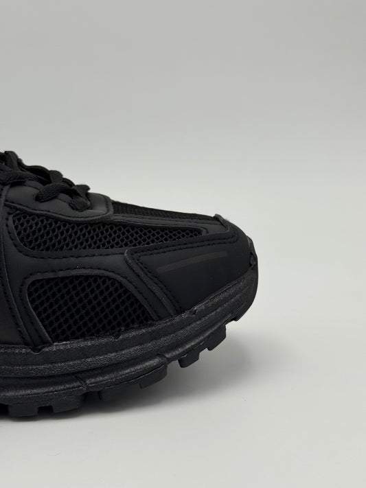 Nike Zoom Vomero 5 "Black Cat"