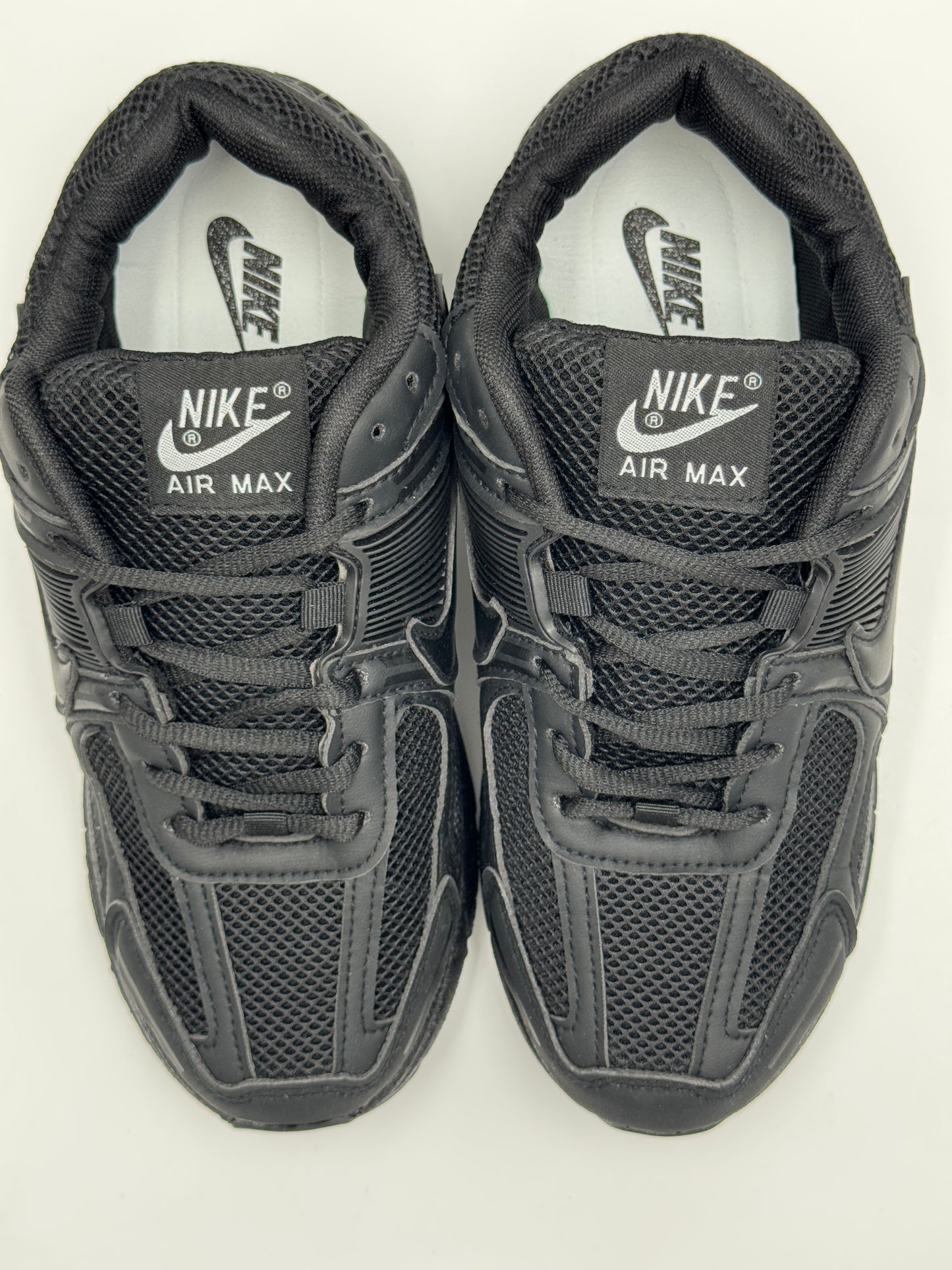 Nike Zoom Vomero 5 "Black Cat"