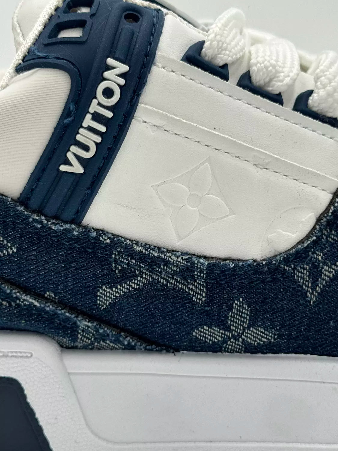 Louis Vuttion Monogram denim (Blue)