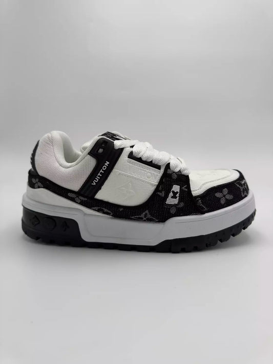 Louis Vuitton Maxi "black tint"