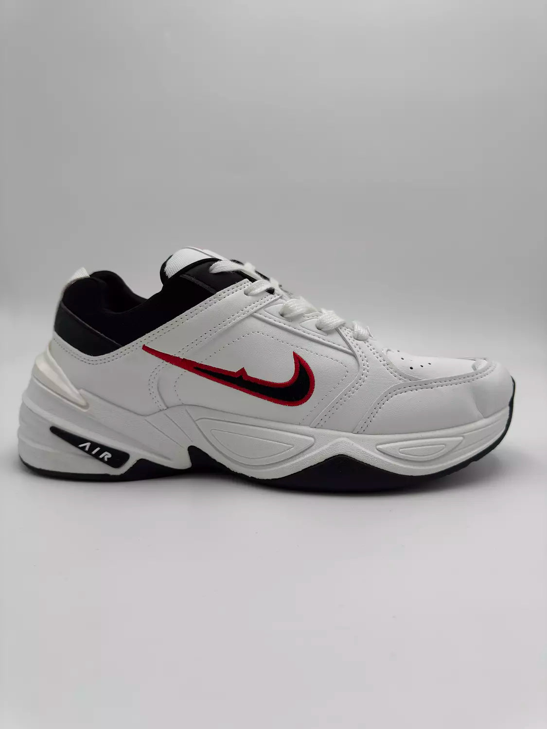 Nike Air Monarch IV "Red accent"