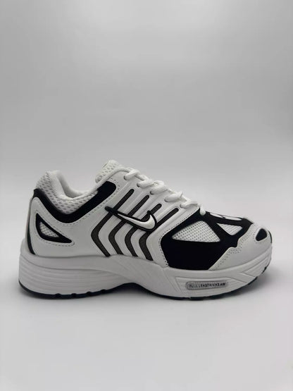 Nike Air Pegasus 2K5 "White/Black"
