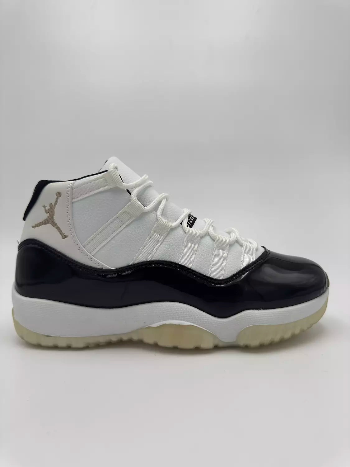 Nike Air Jordan XI (W&B)