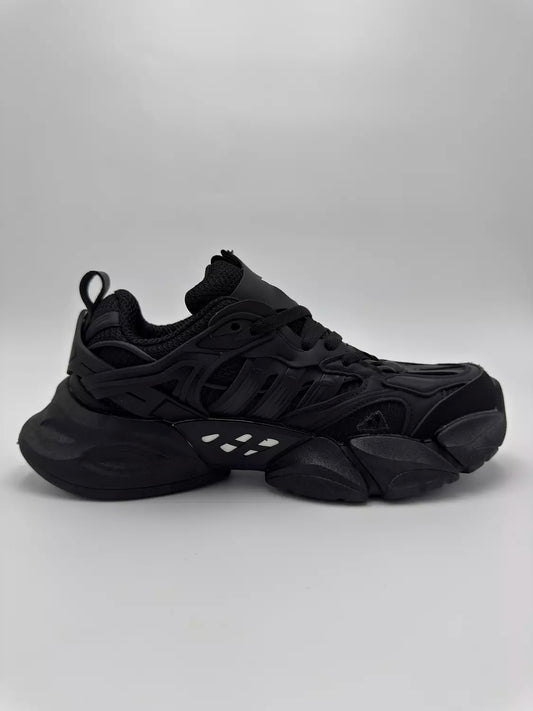 Adidas XLG Runner Deluxe "black cat"