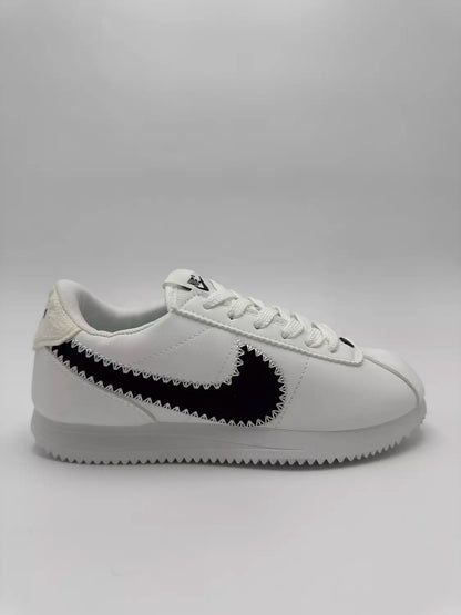 Nike Cortez "black heart"
