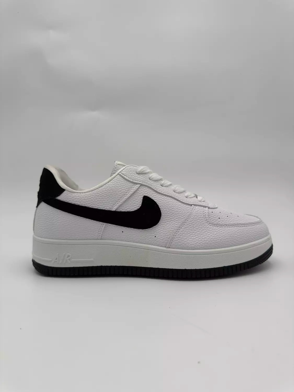Nike Air Force 1'07 (BW)