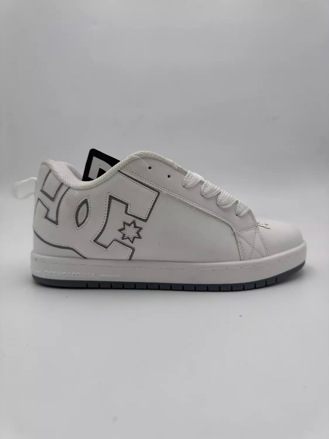 DC Court Graffik skate (grey sole)