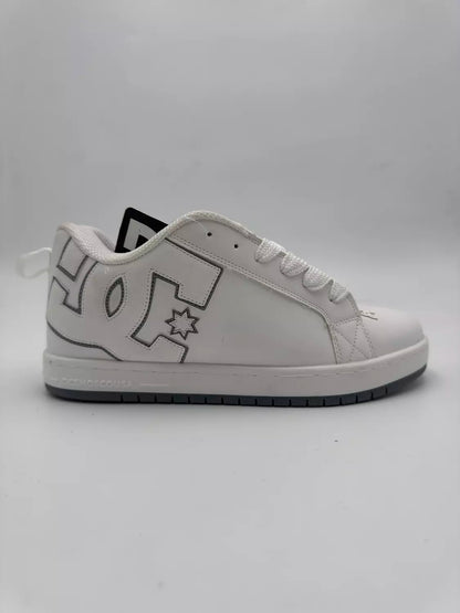 DC Court Graffik skate (grey sole)
