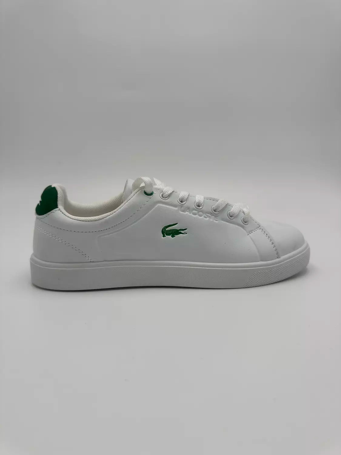 Lacoste Carnaby " green heel tab"