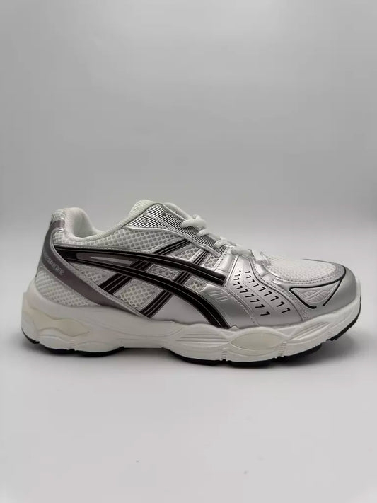 ASICS GEL-Kayano 14 “metallic silver colorway” (w)