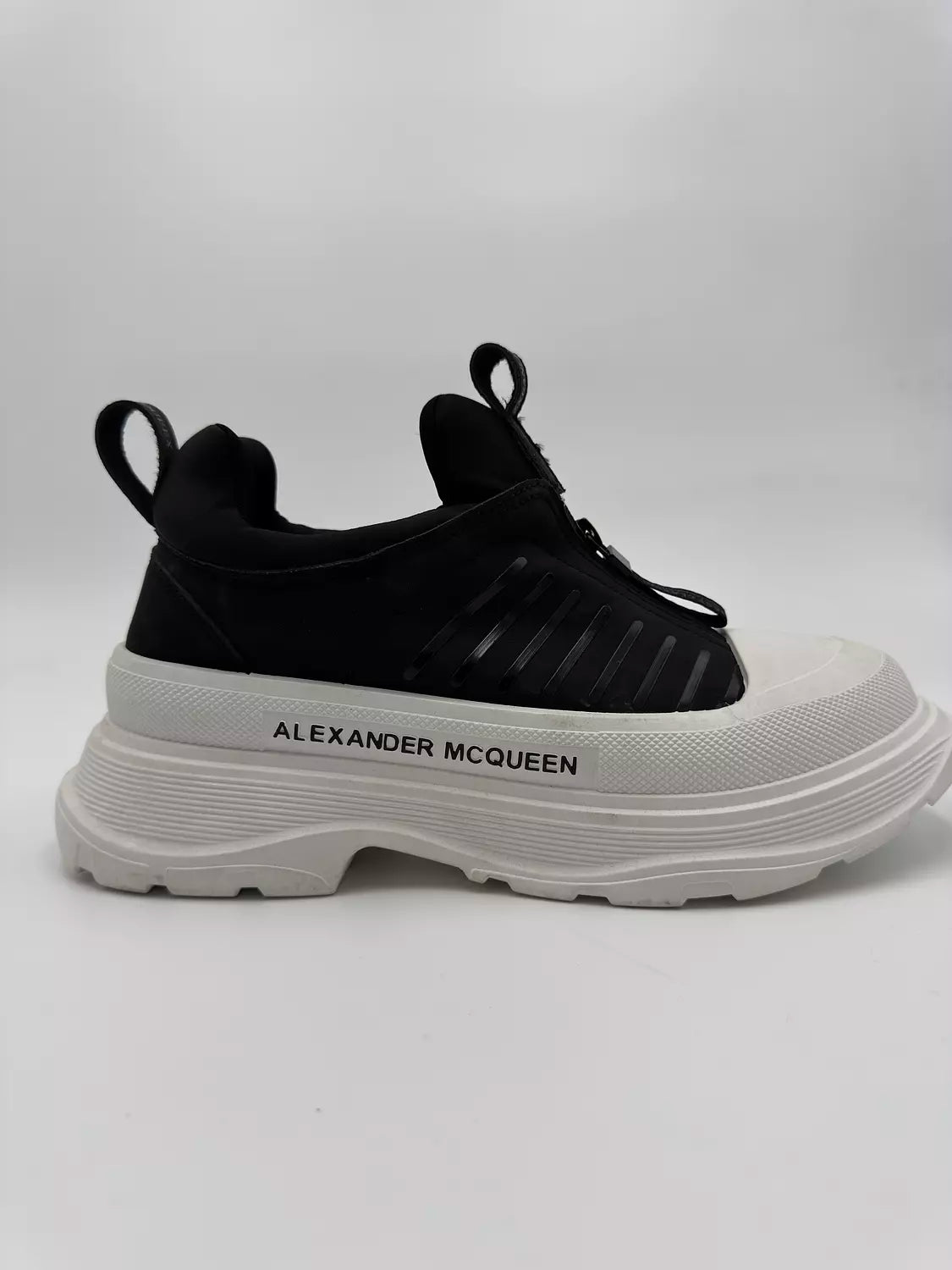 Alexander McQueen Tread Slick (B)