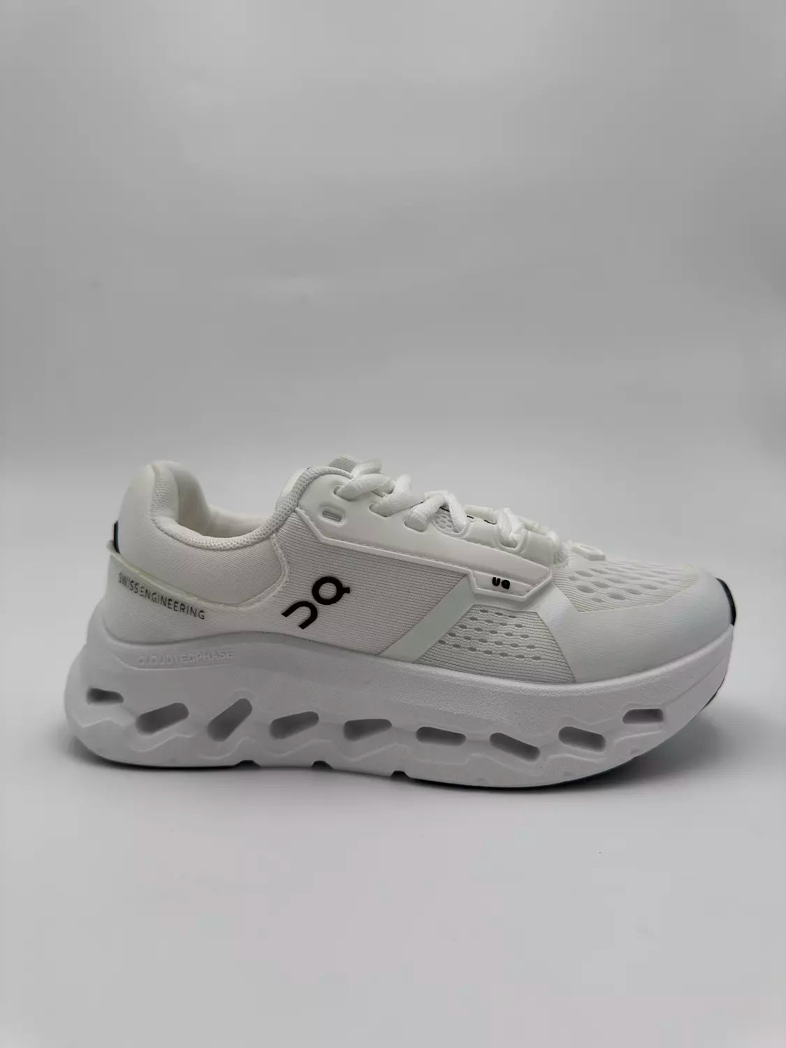 On Cloudrunner 2 (White)