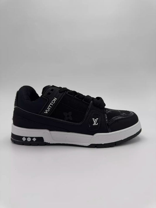 Louis Vuitton Trainer Monogram "Black& White"