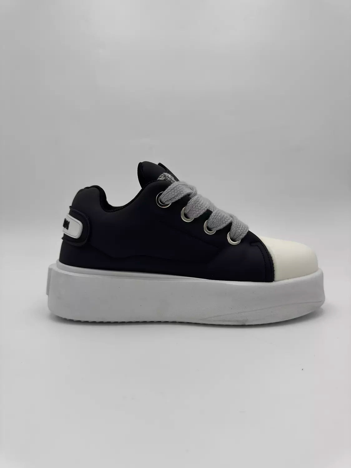 MOREBAI Platform (black)