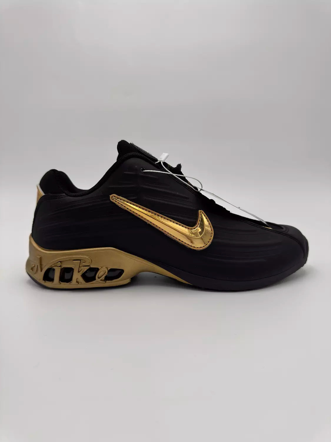 Nike Air Max Plus TN "Black Metallic Gold"