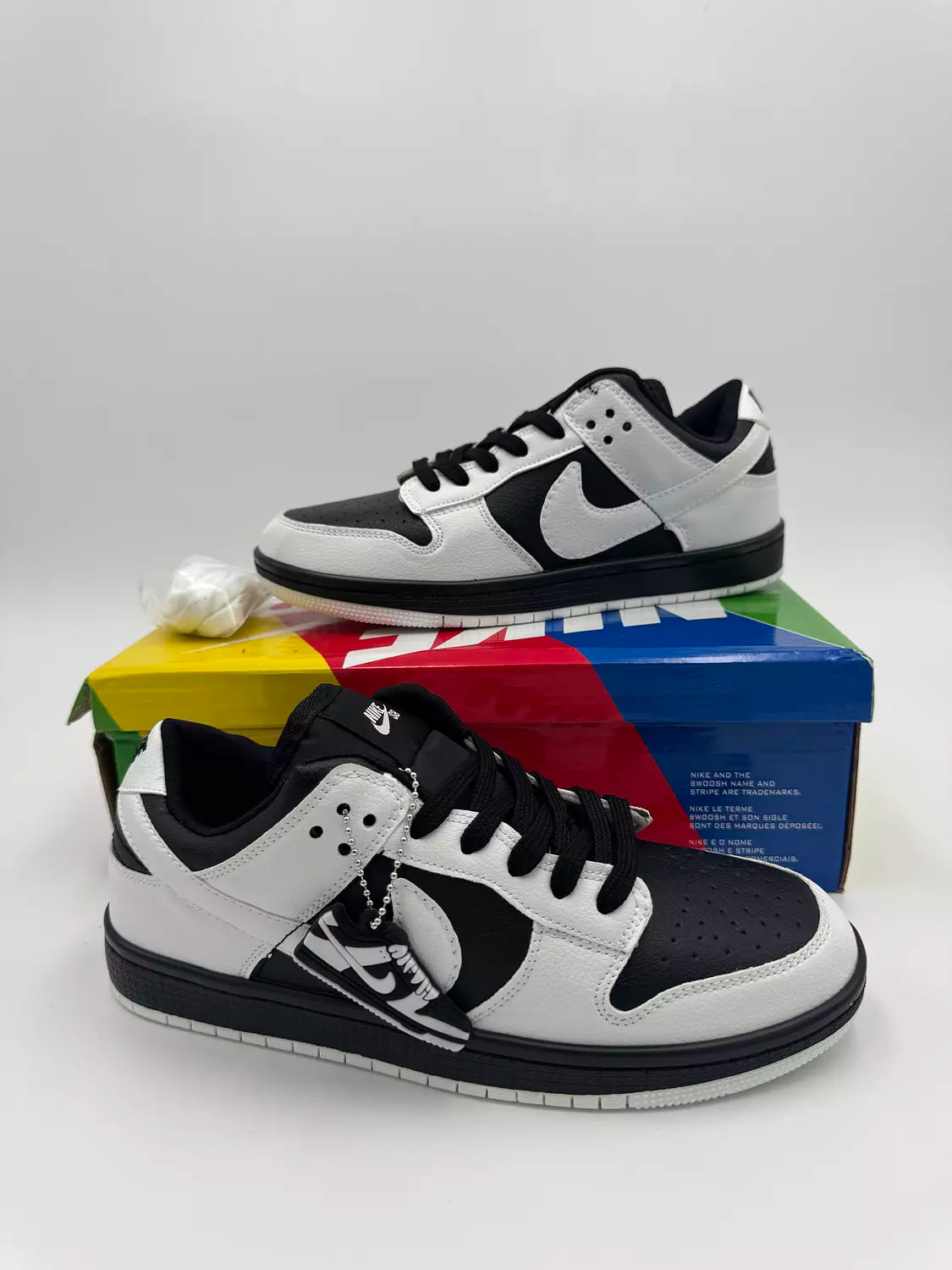 Nike Dunk Reverse Panda