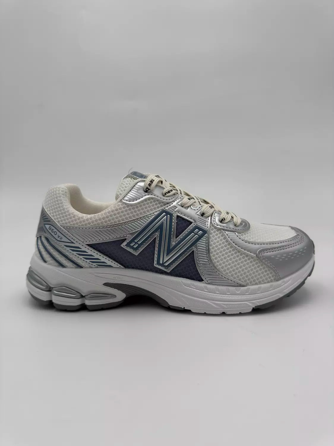 New Balance 860V2 (Arctic Grey)