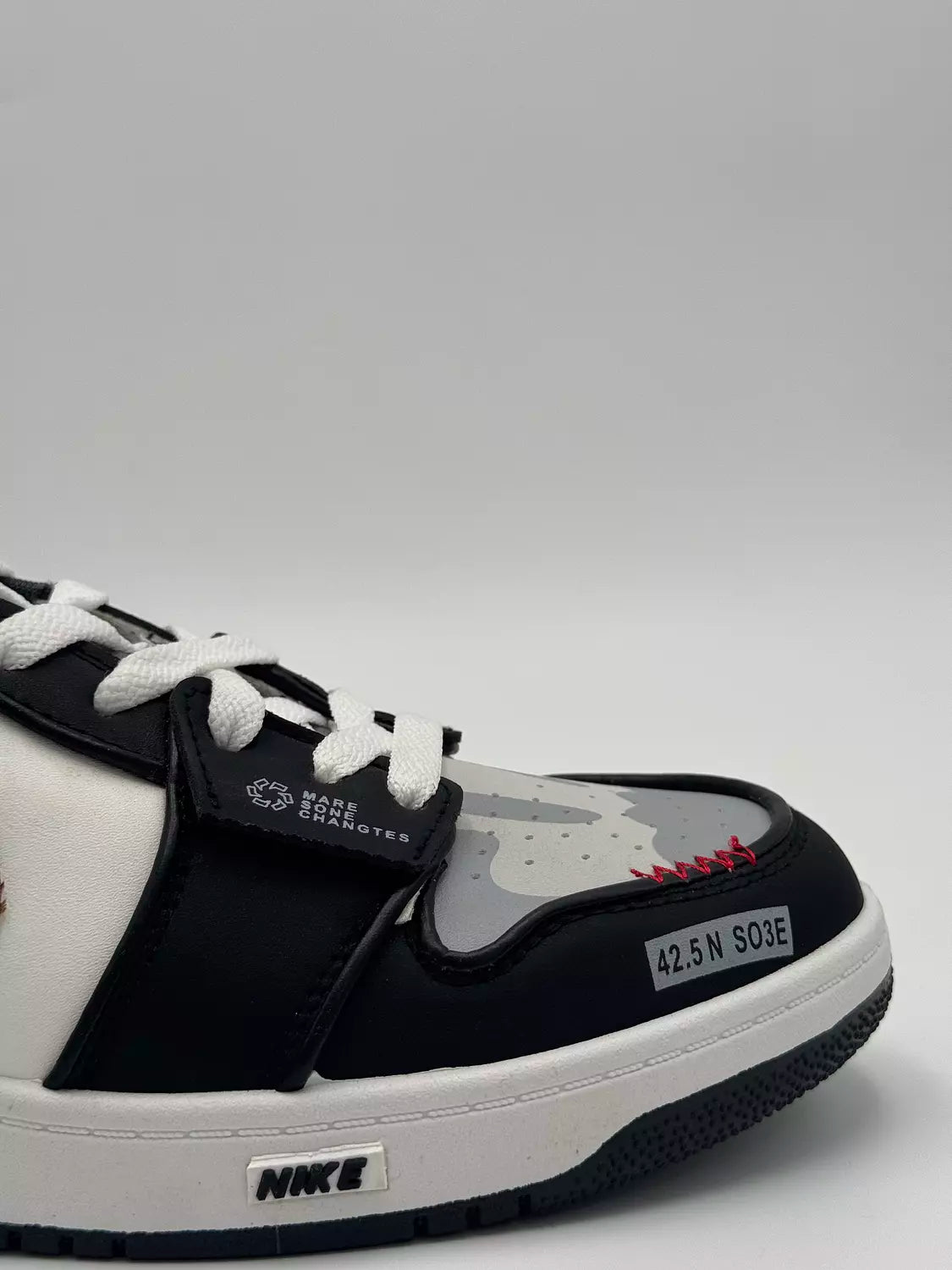 Nike Dunk Low Prank "Black Accent"