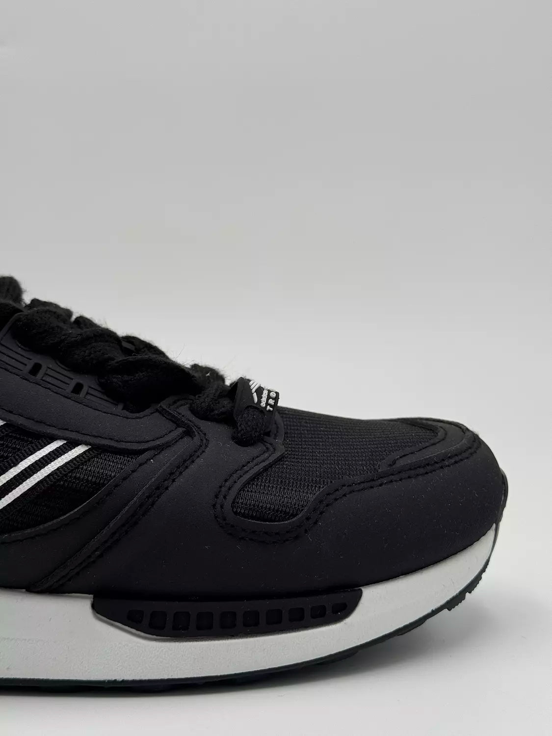 Adidas ZX8000 "Black"
