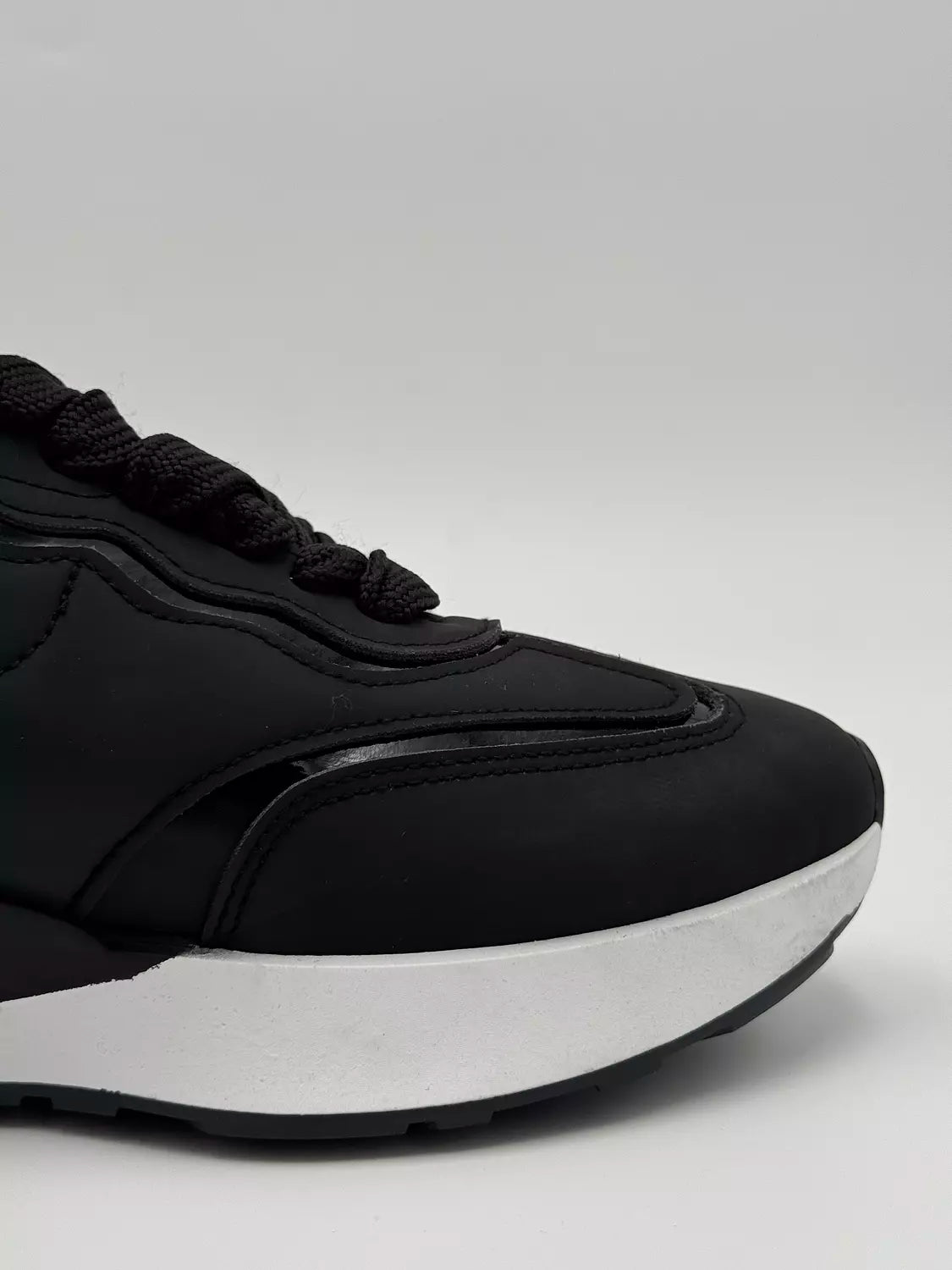 Alexander McQueen Sprint Runner (BxW)