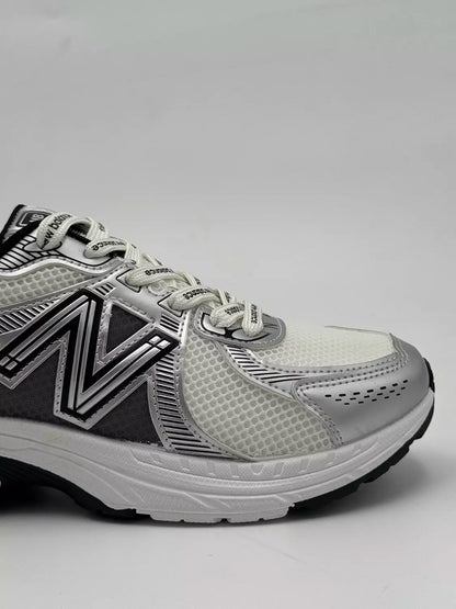 New Balance 860V2 (silver black)