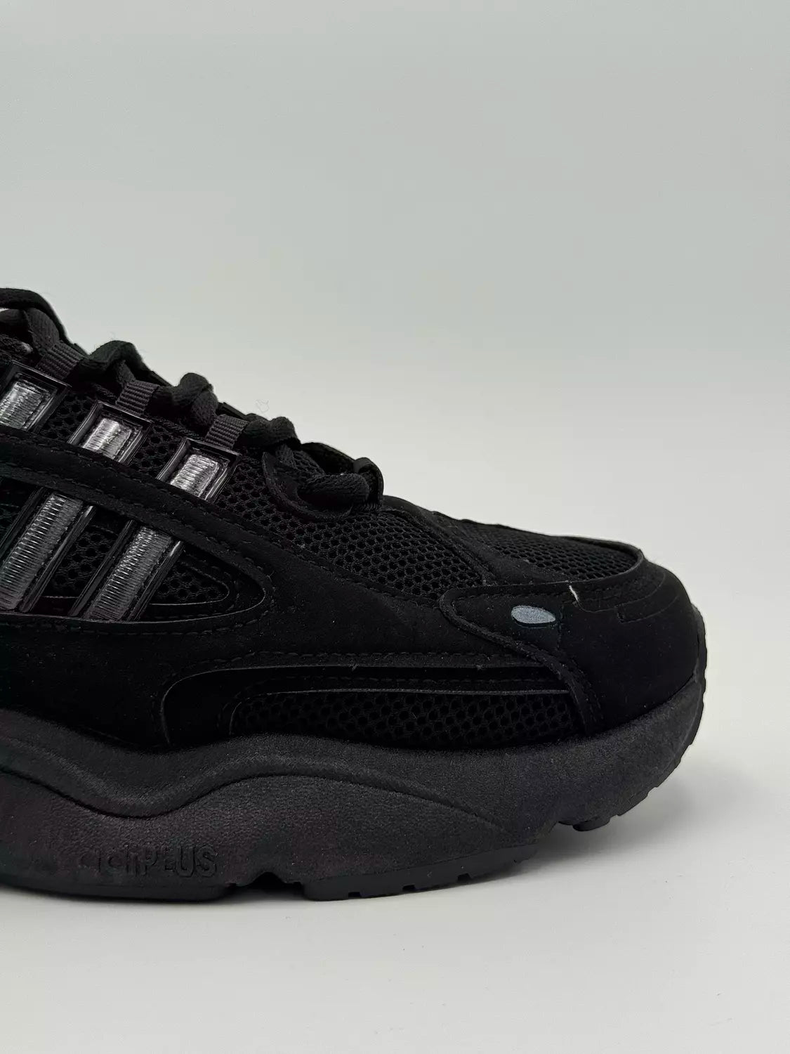 Adidas Ozmillen "Black & Silver"