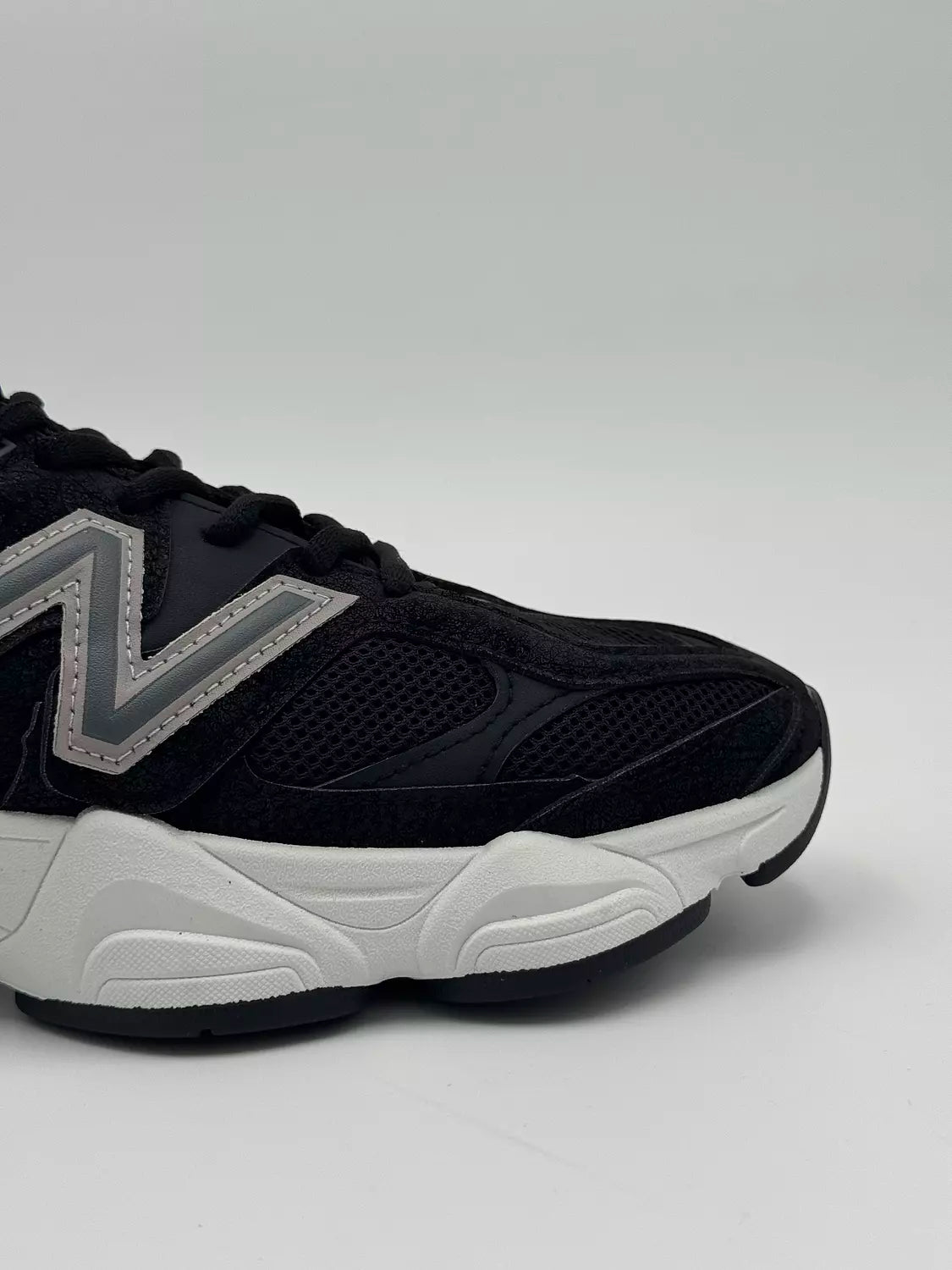 New Balance 9060 (black)