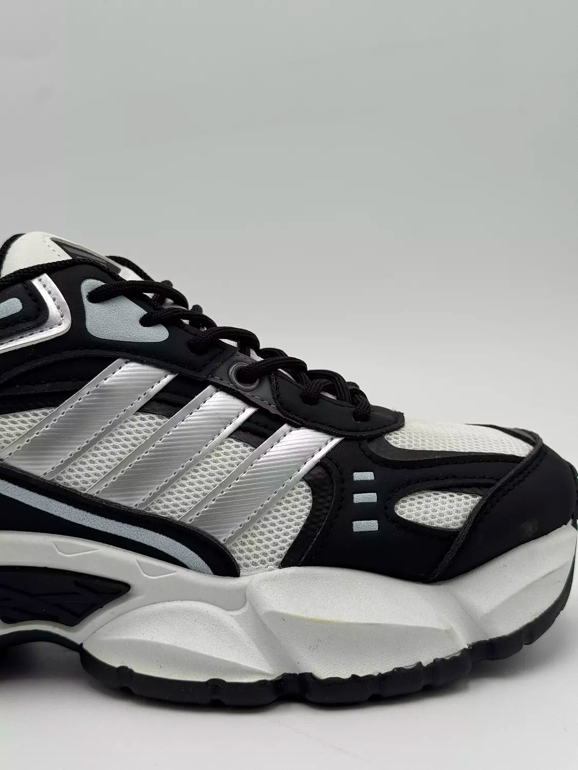 Adidas XLG Runner Deluxe (BXWXS)