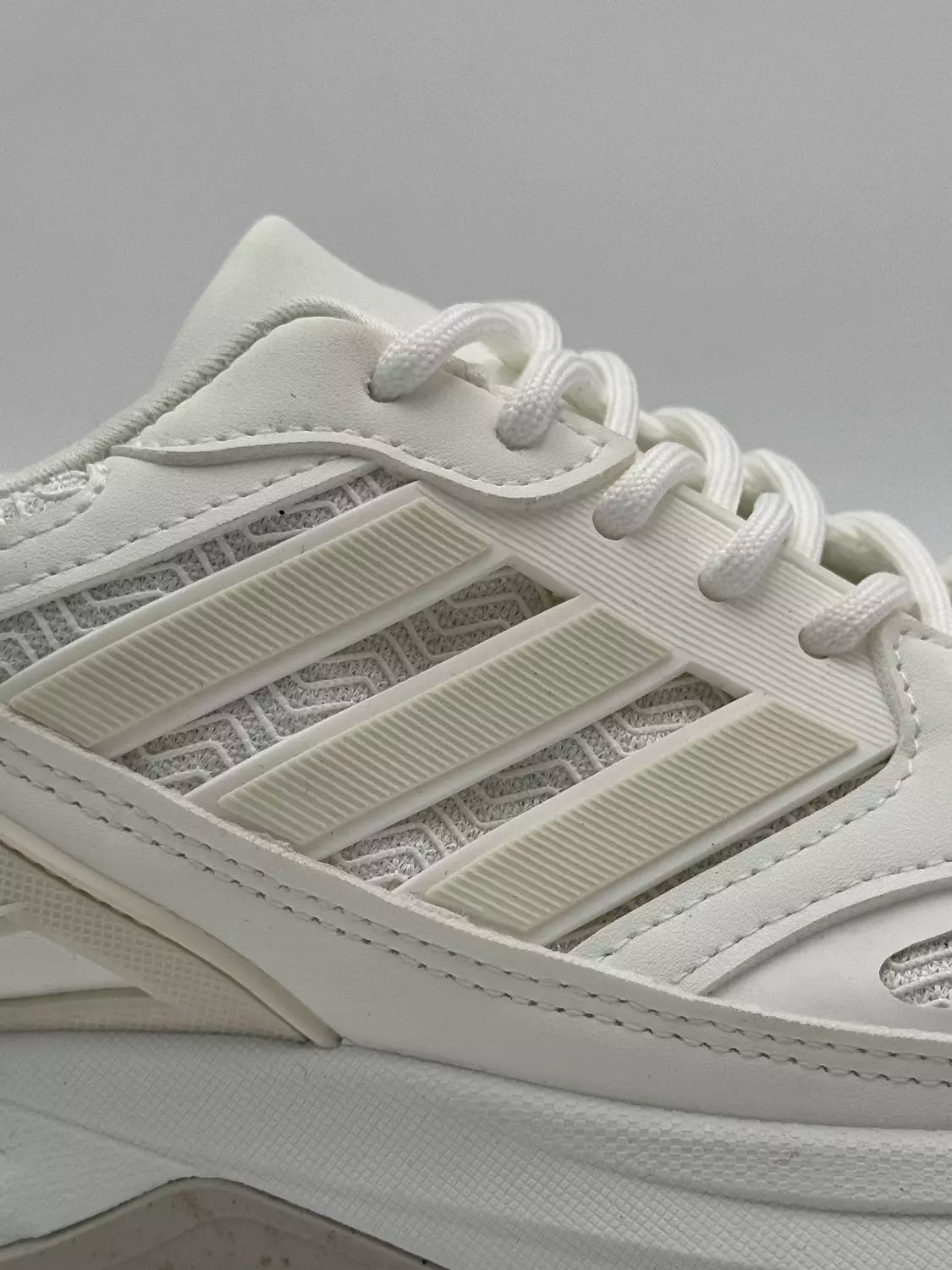 Adidas Adizero Aruku ( cloud white)