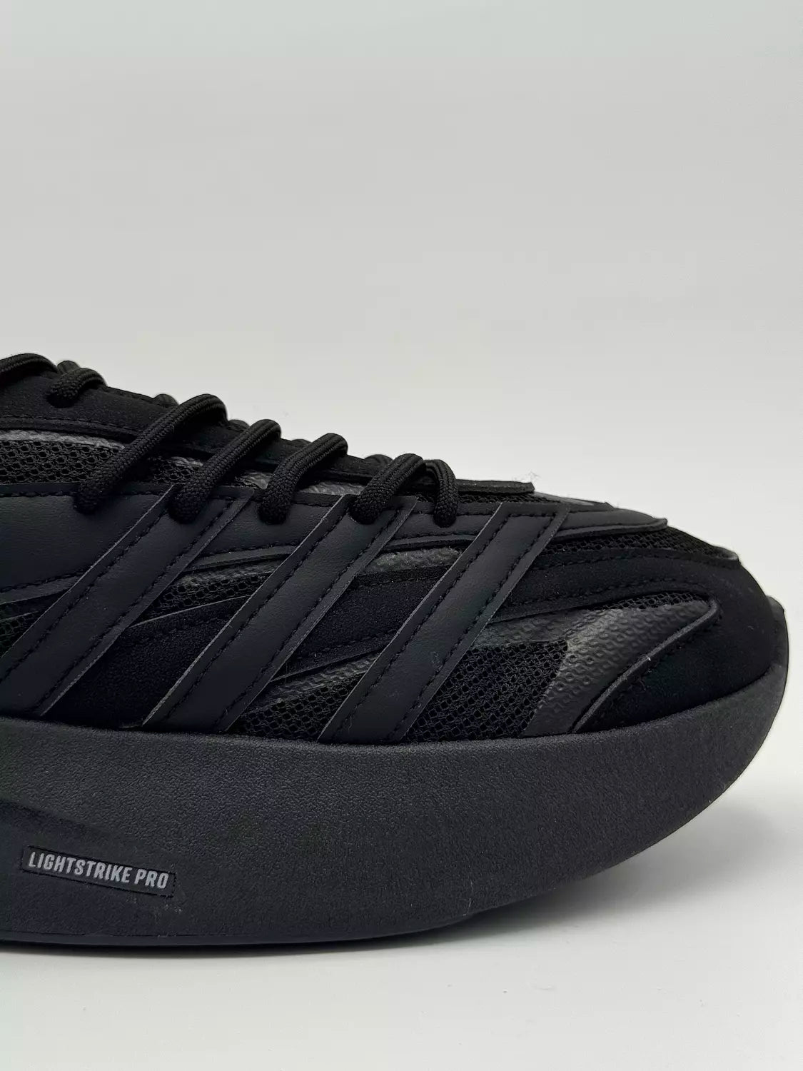 Adidas Lightblaze (Black)