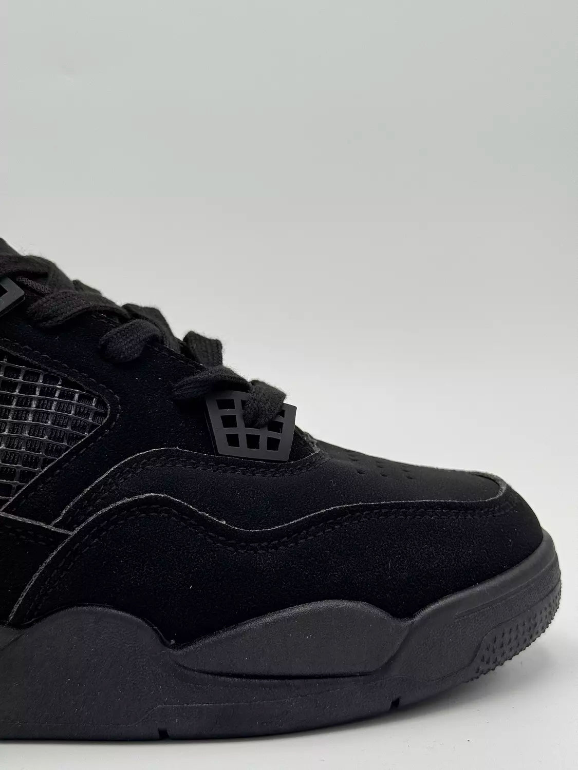 Nike Air Jordan Retro 4 "Black Cat"