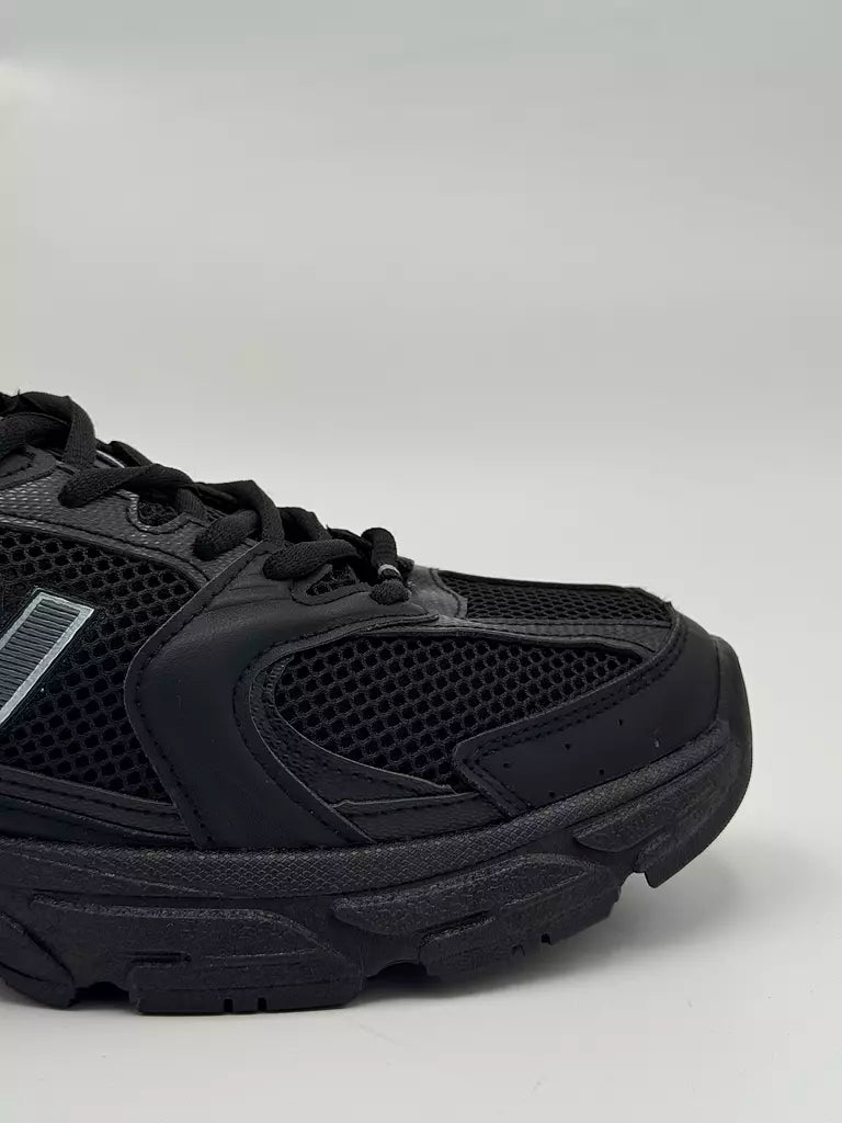 New Balance 530 (all black-special sizes )