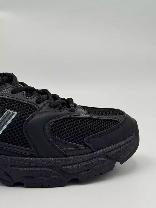 New Balance 530 (all black-special sizes )