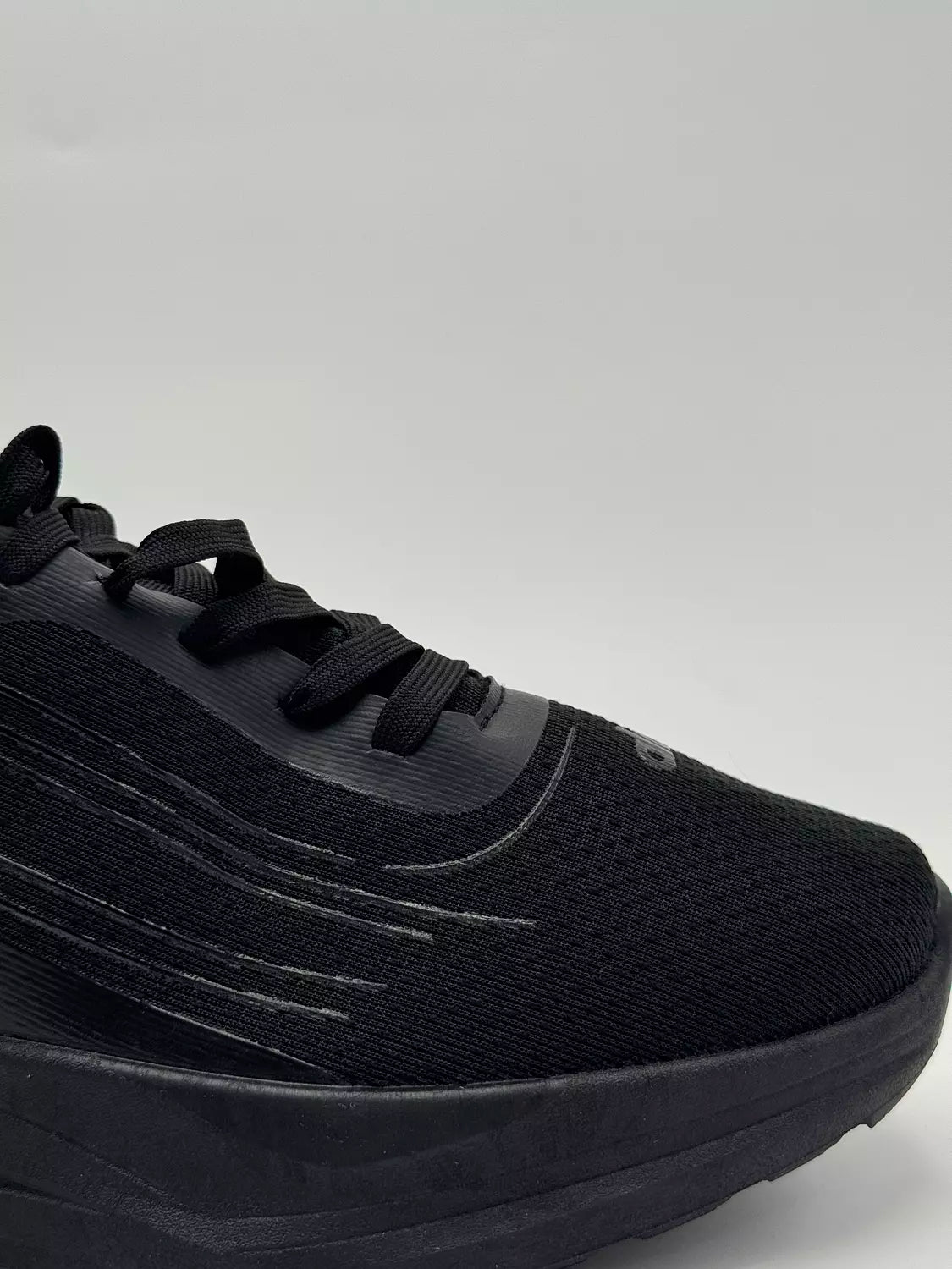 Alo Yoga Runner "Black"