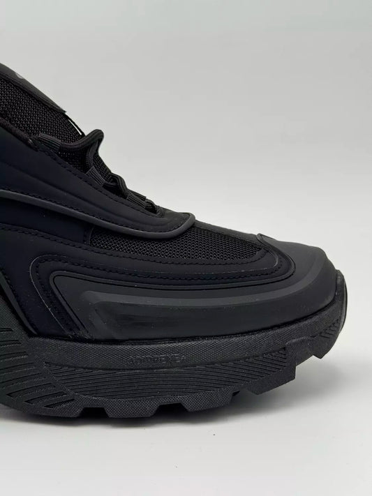 Adidas Wonder Runner (all black)