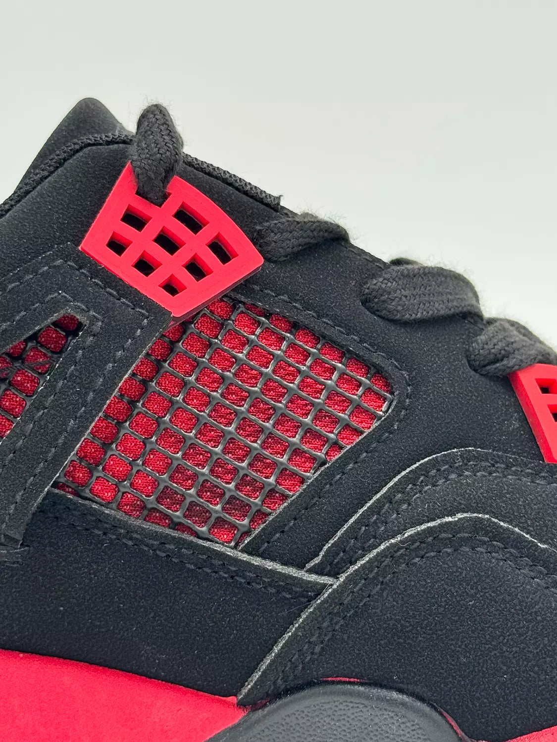 Nike Air Jordan 4 Retro "Red Thunder"