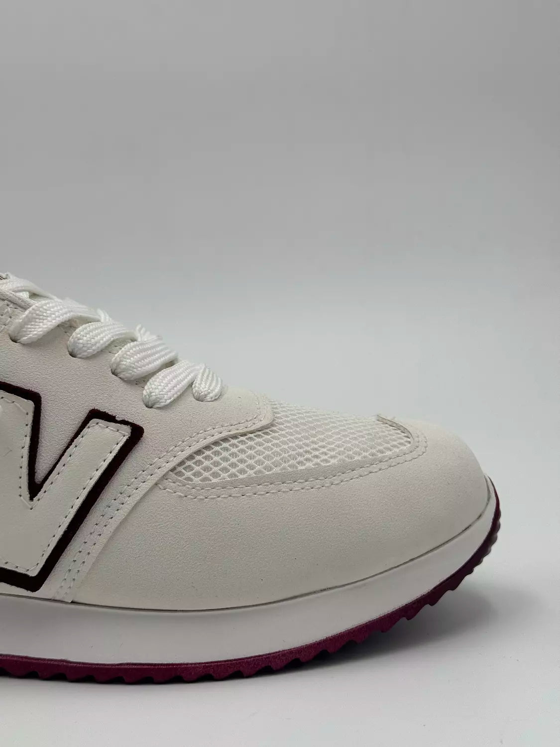 New Balance 574 (burgundy)
