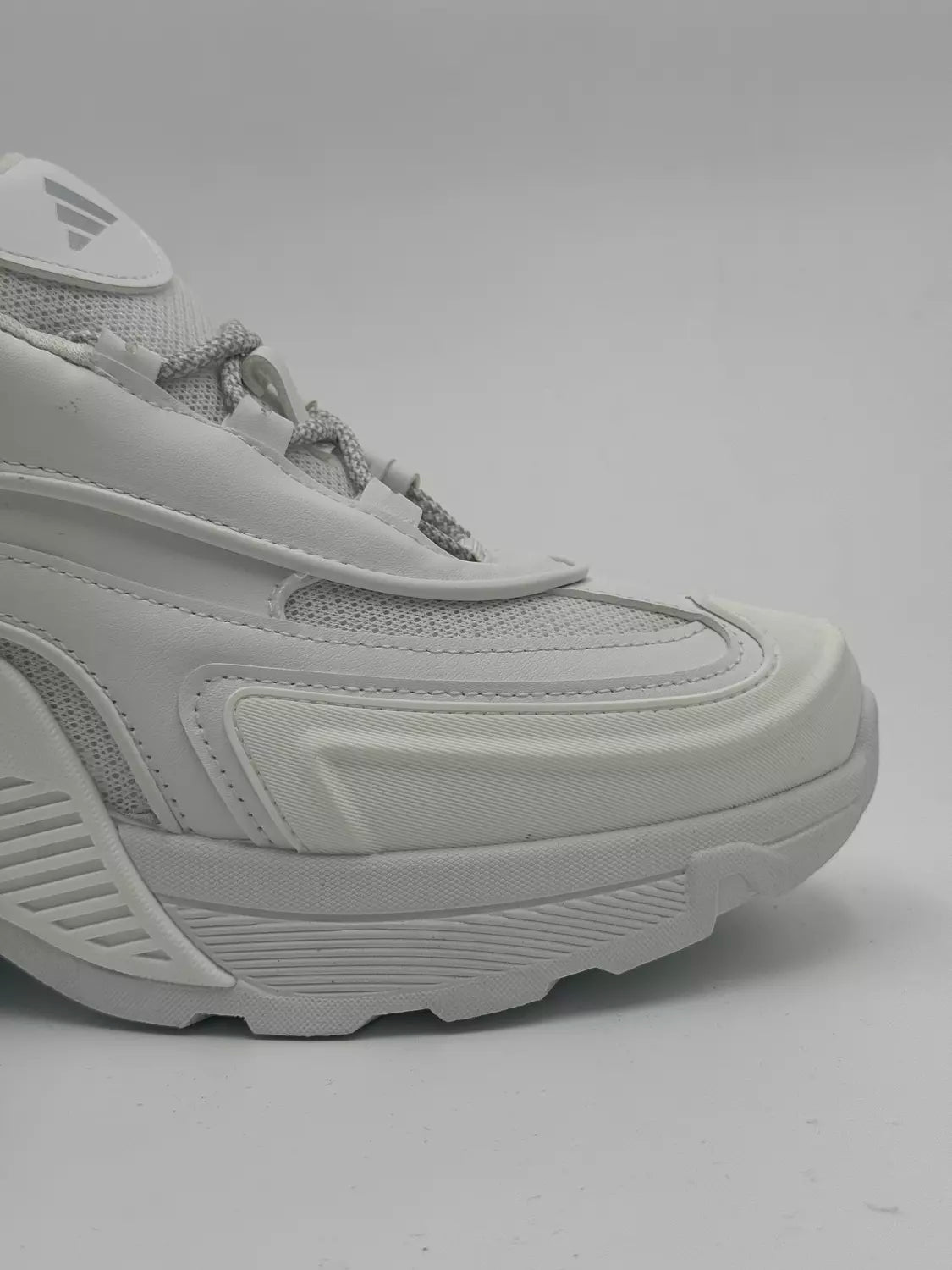 Adidas Wonder Runner Turbo (white)