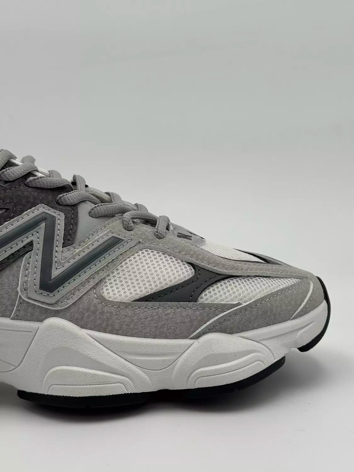 New Balance 9060 (gray)
