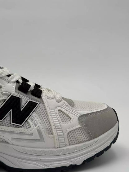 New Balance 1906R "Black Accent"