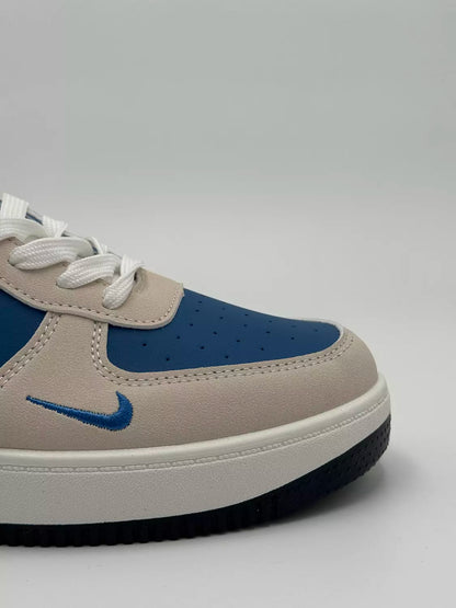 Nike AIr Force X North Face "Champion"