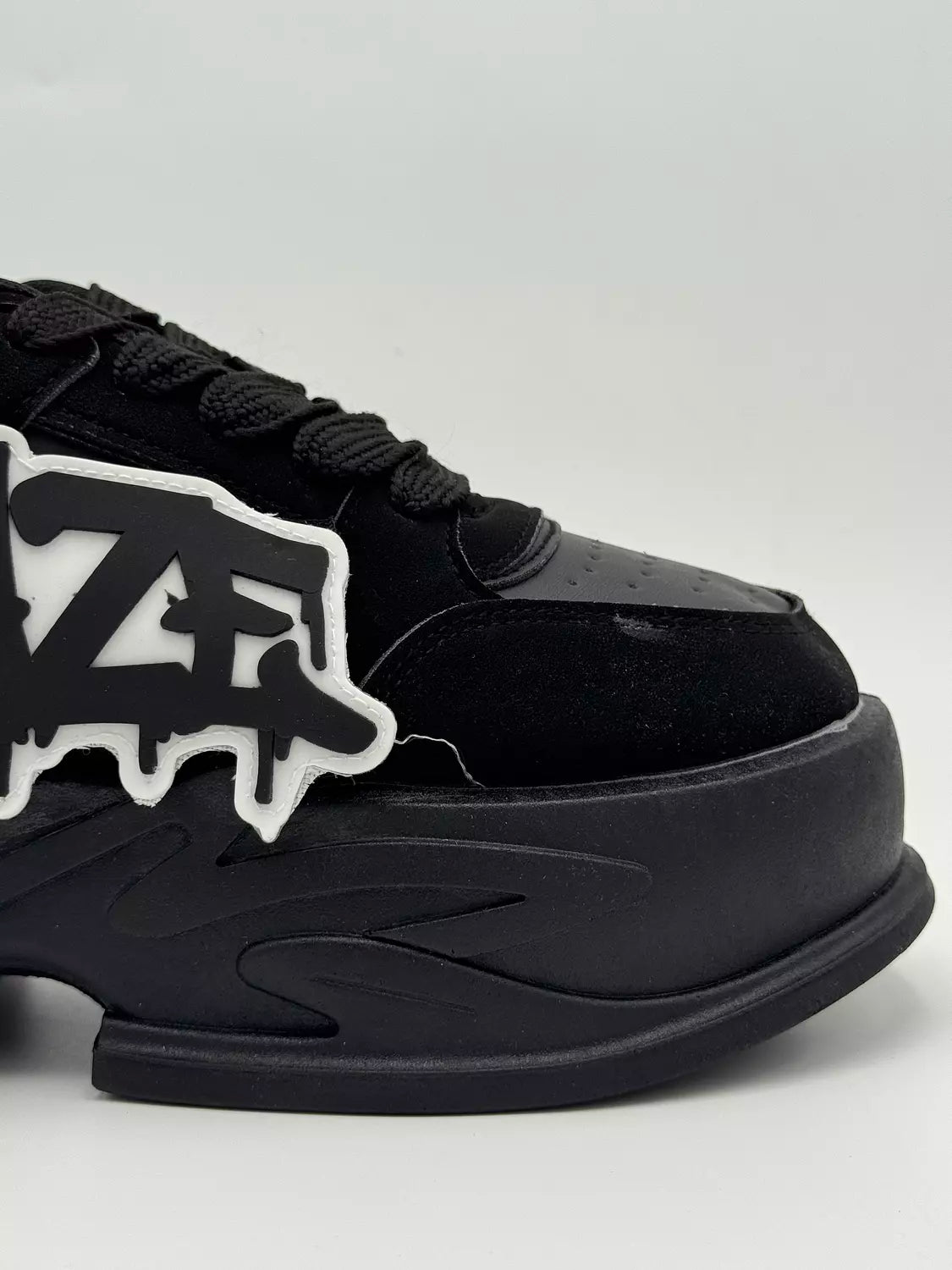 Off-White Chunky "GAZE" (B)