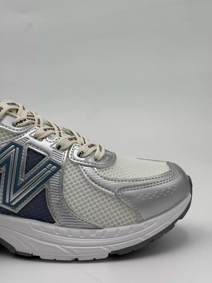 New Balance 860V2 (Arctic Grey)
